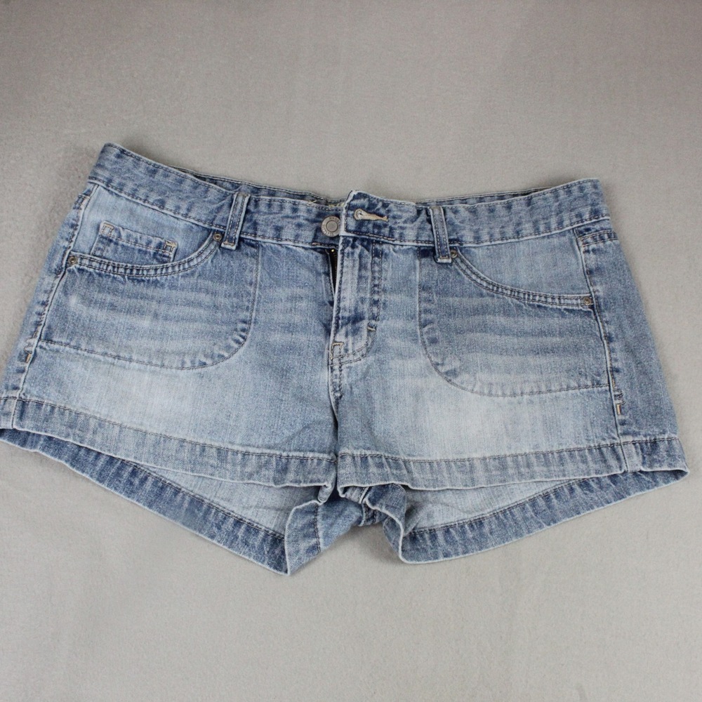 Mossimo Supply Co Denim Shorts Fit 6 Low Rise Light Wash 15 Blue Y2K Summer Boho